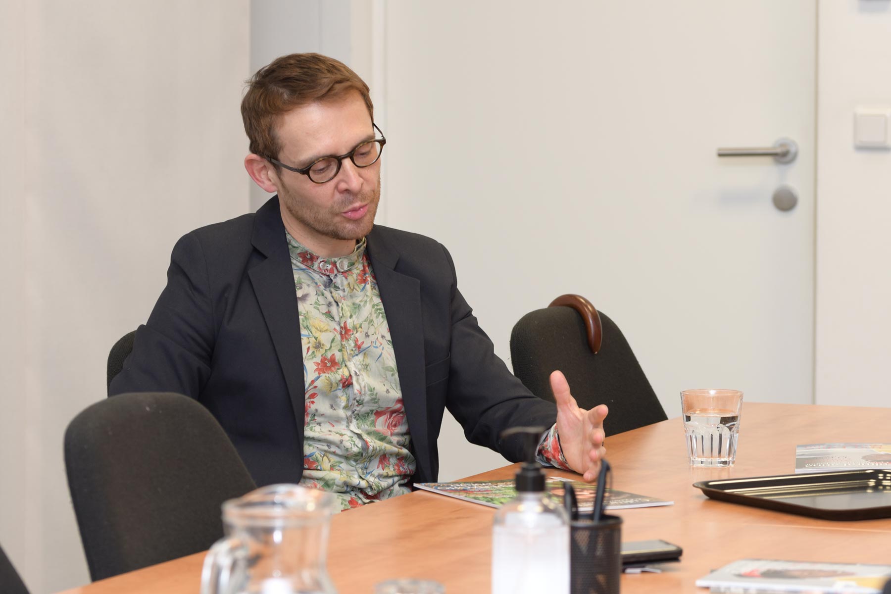 Embajador de Integración Marcos Valenzuela opina que los hombres deben estar 