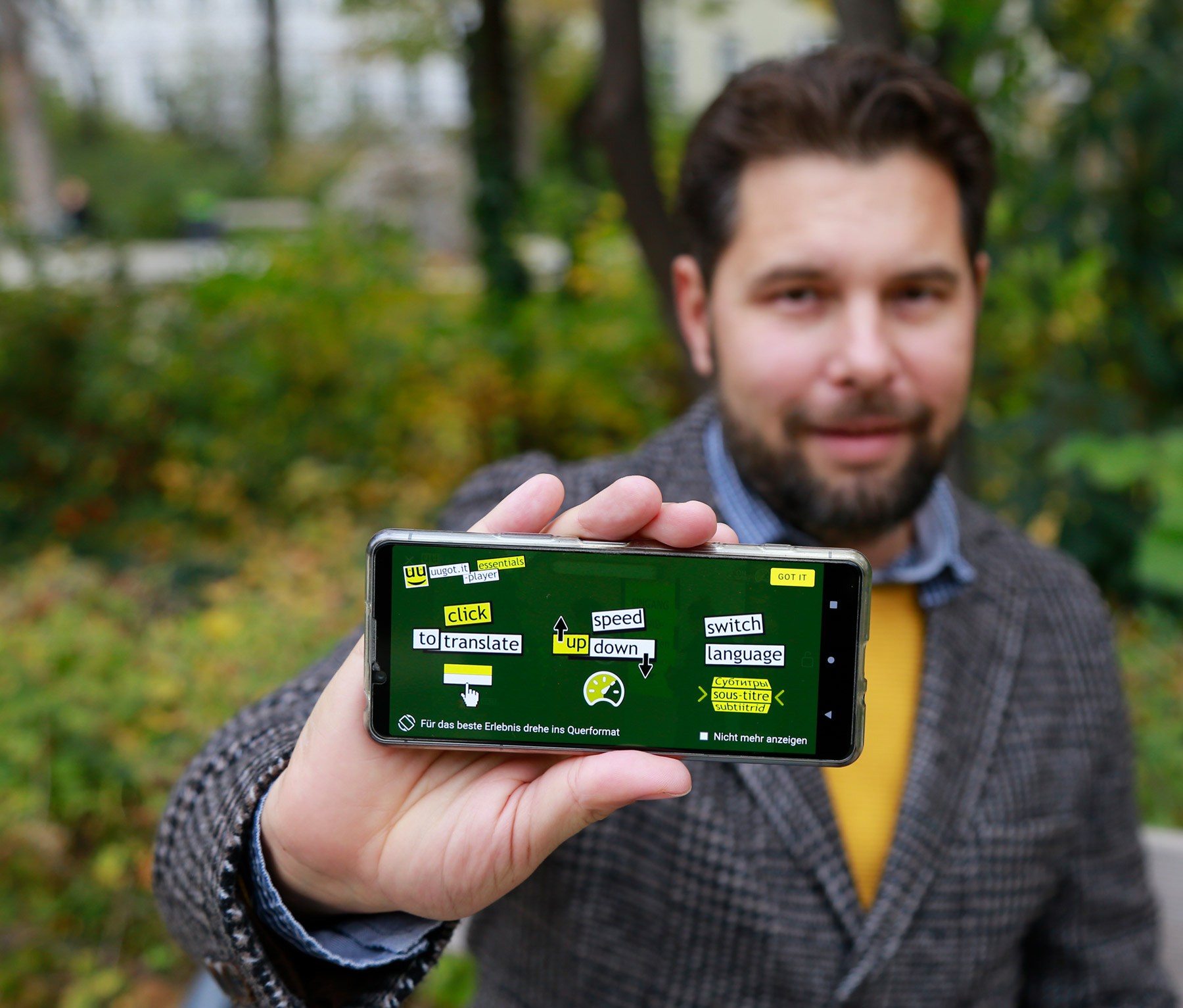 Philipp Etzlinger: uugot.it macht lokales Fernsehen verständlich, fördert zudem gleichzeitig den Spracherwerb - und zwar mit interaktiven intralingualen Untertiteln. (Foto: Ivett Ángeles Litano)