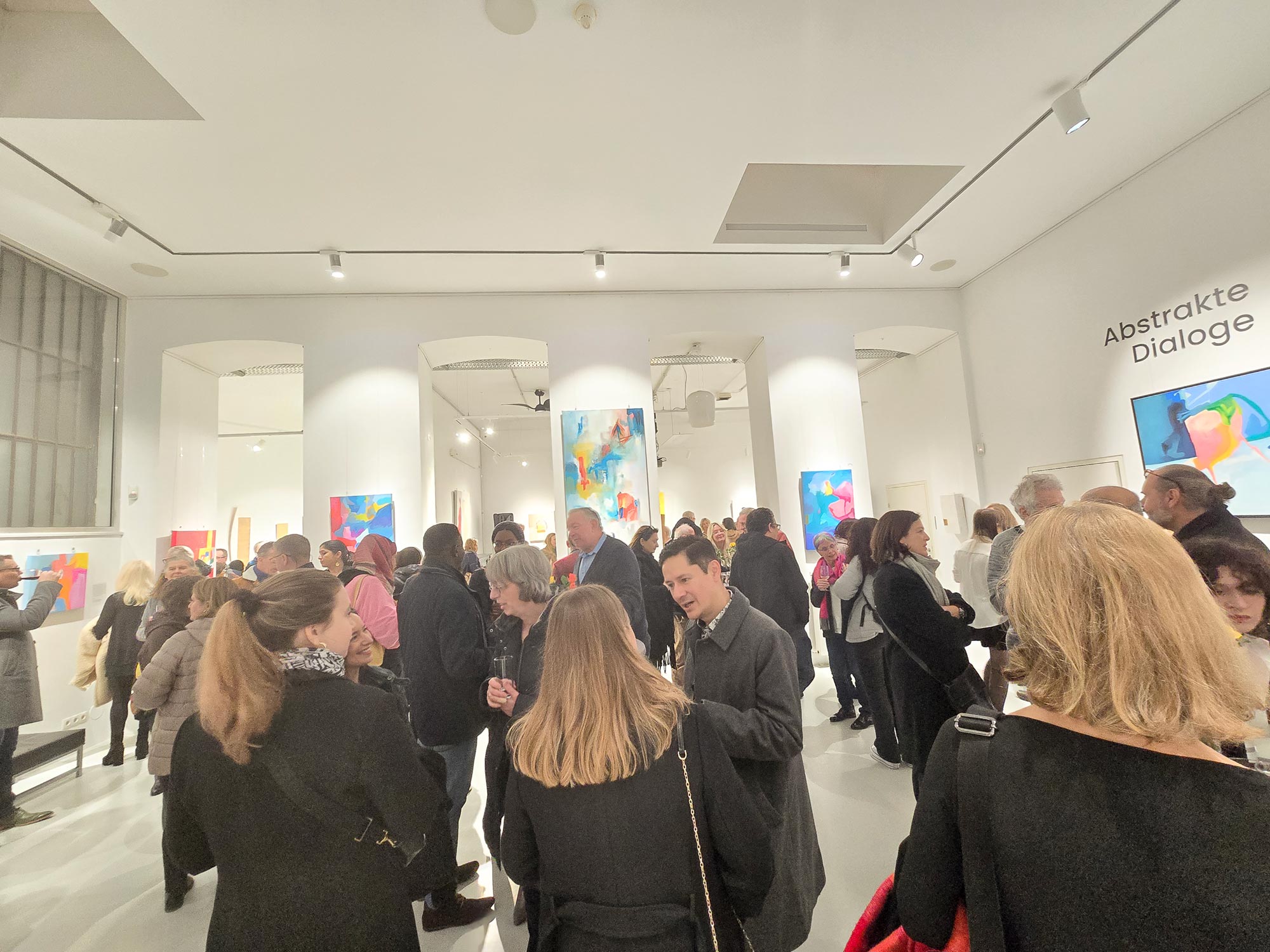 Exposición: Emotionale Reisen - Abstrakte Dialoge. Foto: CulturaLatina Exposición: Emotionale Reisen - Abstrakte Dialoge. Foto: CulturaLatina