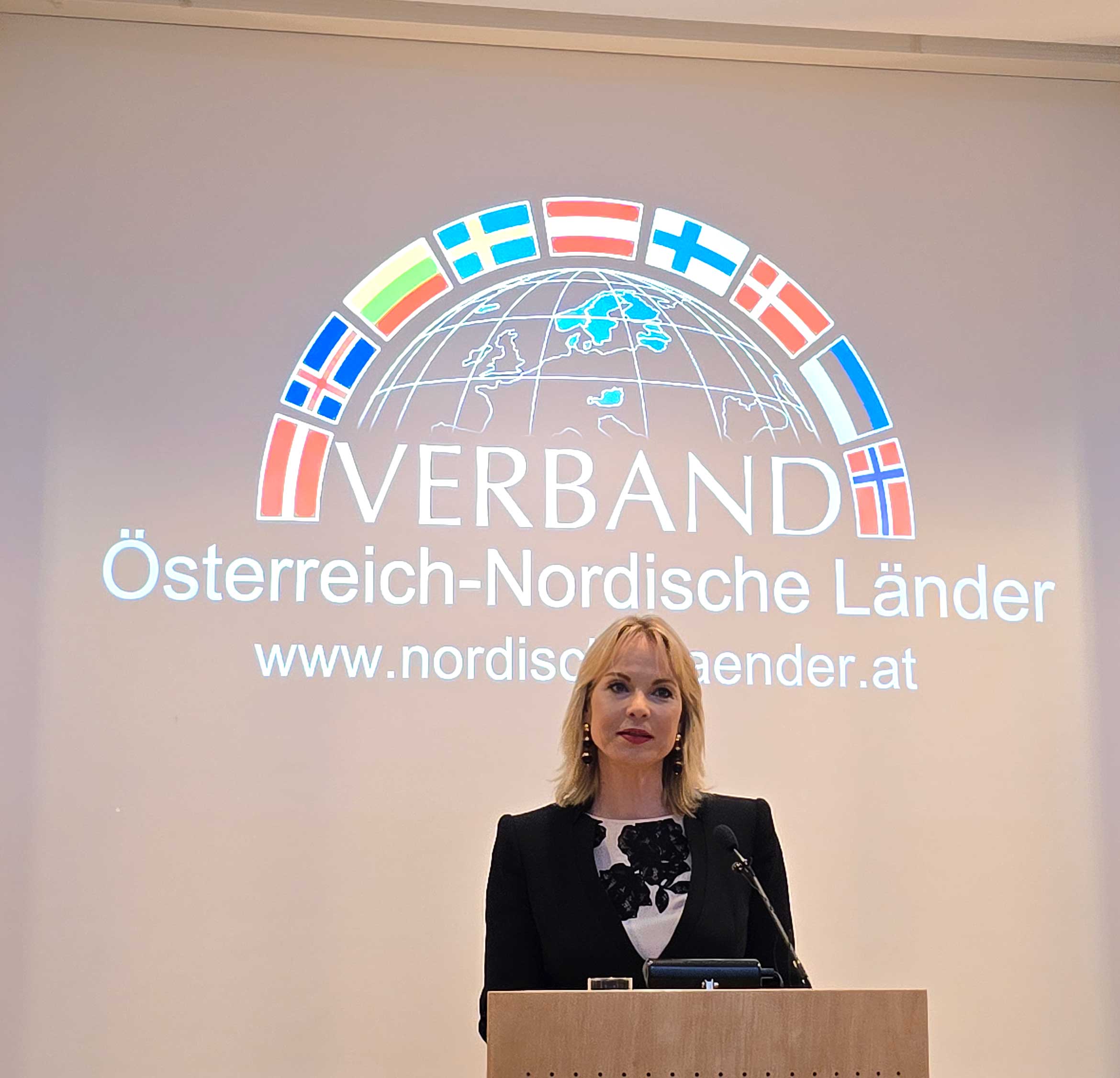 Anerkennungspreis für Elīna Garanča vom Verband Österreich–Nordische Länder. Foto: CulturaLatina.