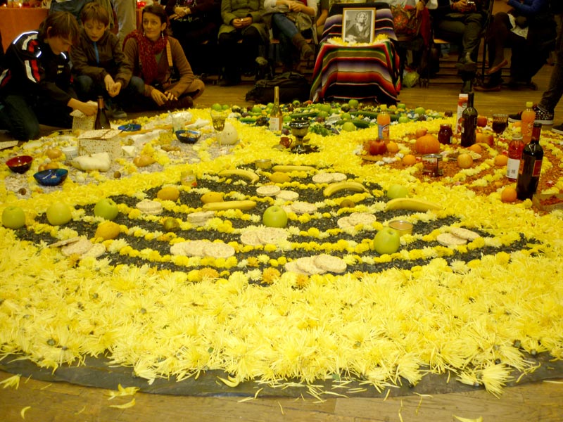 „Día de los Muertos – Tag der Toten: den Tod feiern?!“ (Foto: gittirattay)