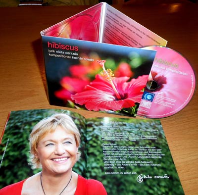 Nicole Rybiczka autora de Hibiscus