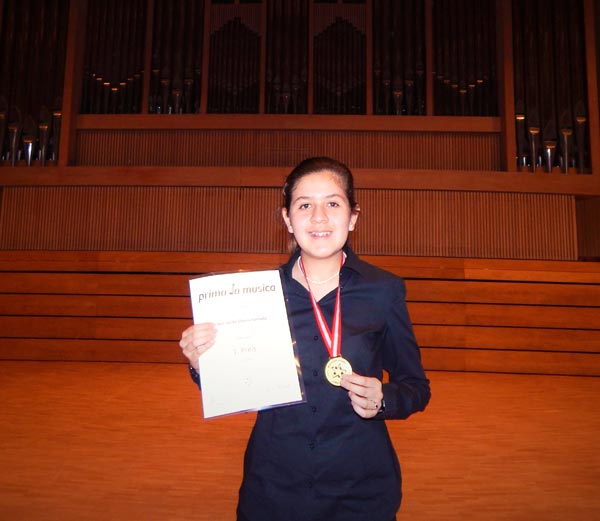  Ellen Isolde Olvera Santana orgullosa de su premio!