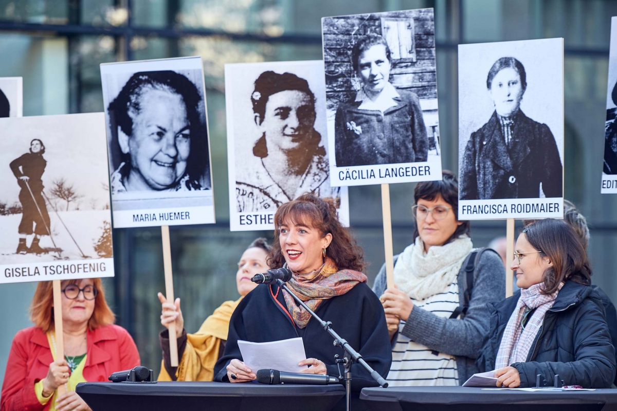 Mariel Rodríguez en la inauguración de "5 a 12. Resistencia inaudita" en Linz.