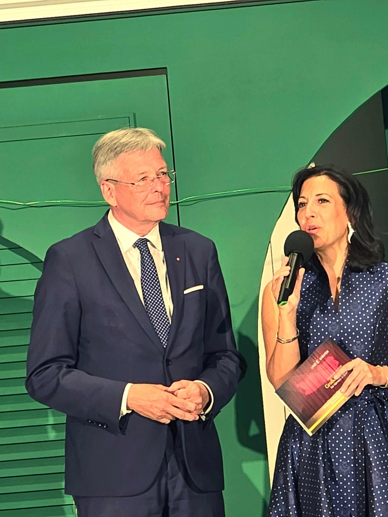 Dr. Peter Kaiser mit Moderatorin Ute Pichler.