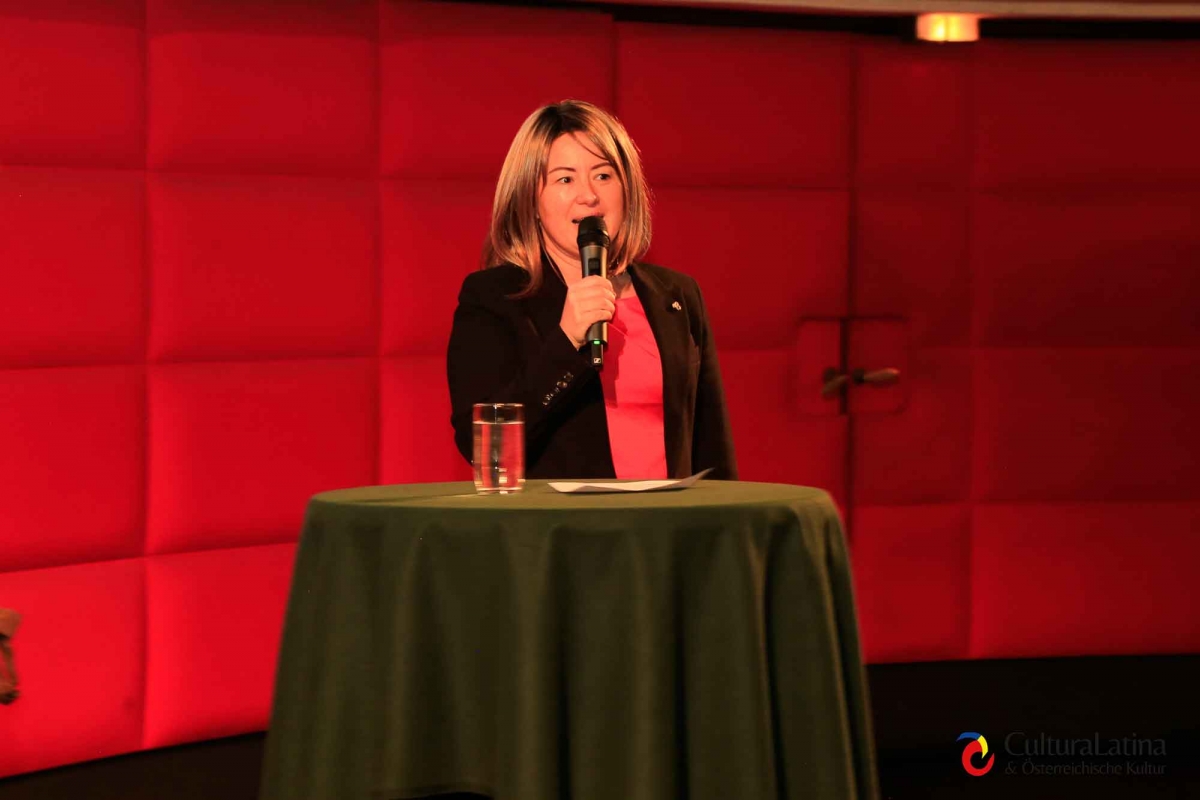 Die Bezirksvorsteherin von Margarete, Silvia Jankovic, bei der Eröffnung des Festivals.