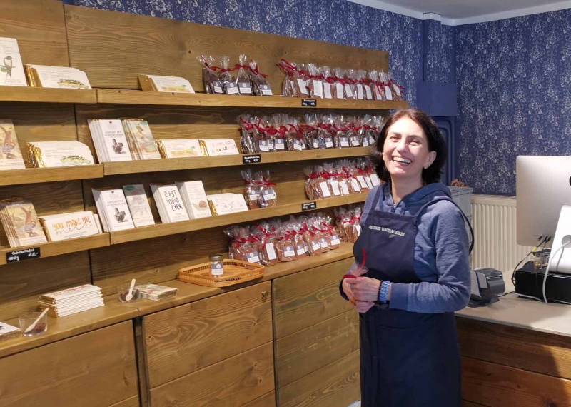 Claudia Navarrete von Schulmeister le atiende y asesora en alemán y español en el Wachau.