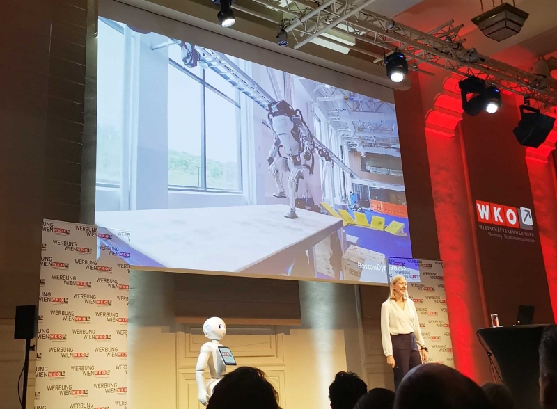 Kim Dressendörfer am  Tag der Marktkommunikation 2023.