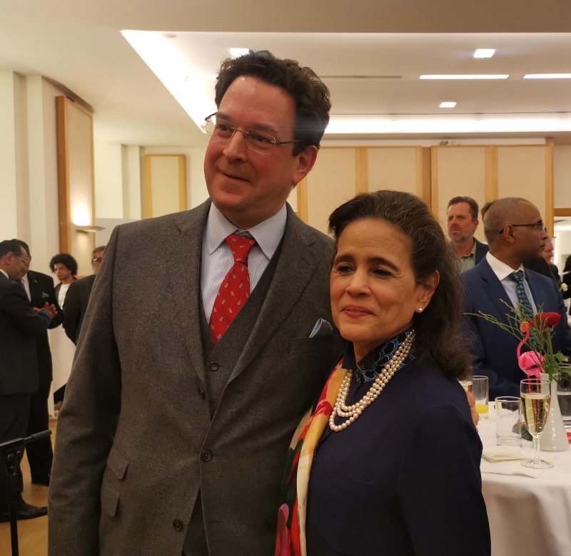 S.E. Sra. Embajadora Laura Faxas De Jorgensen y Maximilian Hennig, Jefe del Departamento de Protocolo del Ministerio Federal de Asuntos Europeos e Internacionales de Austria